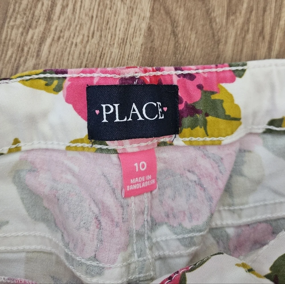Place stylish pants